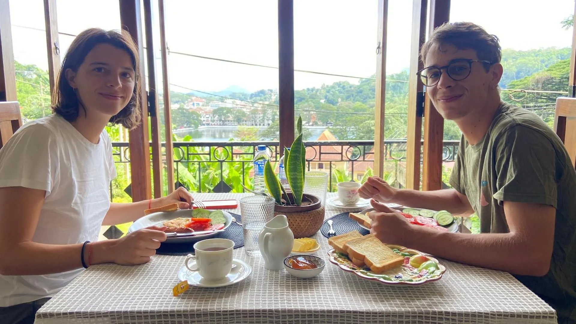 Guest house Sesatha Lake Kandy Sri Lanka