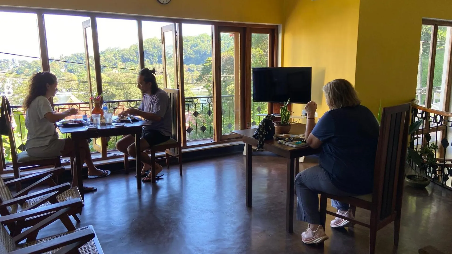 Sesatha Lake Kandy Guest house